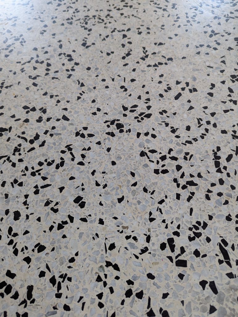 High-shine terrazzo floor – tested with streak-free terrazzo floor cleaning products
